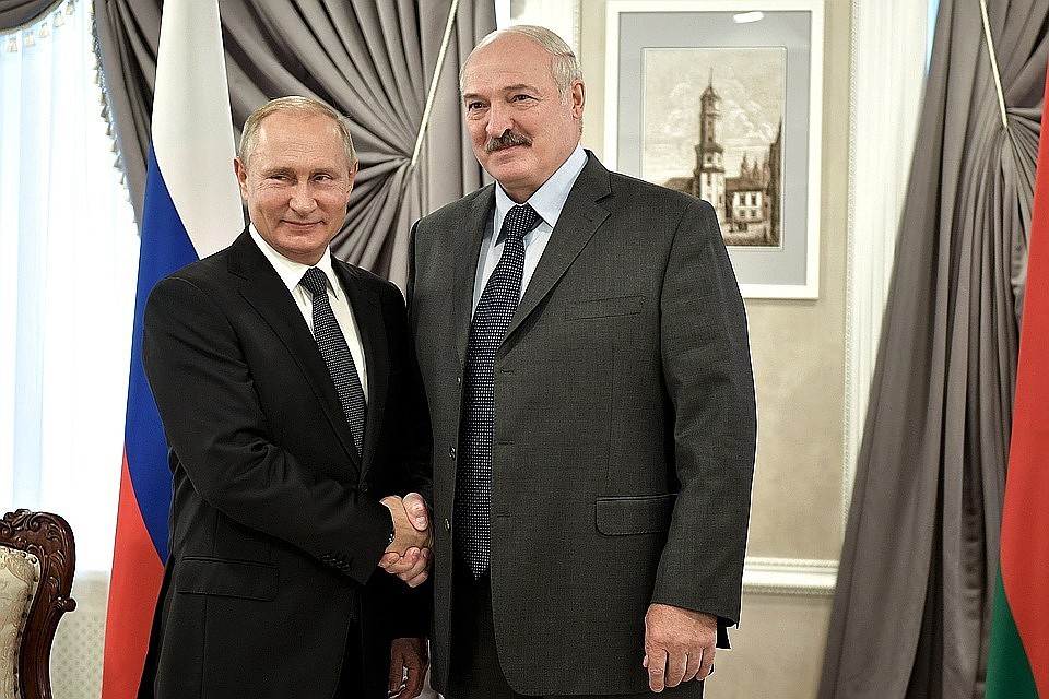 Президенты Белоруссии и РФ Александр Лукашенко и Владимир Путин.