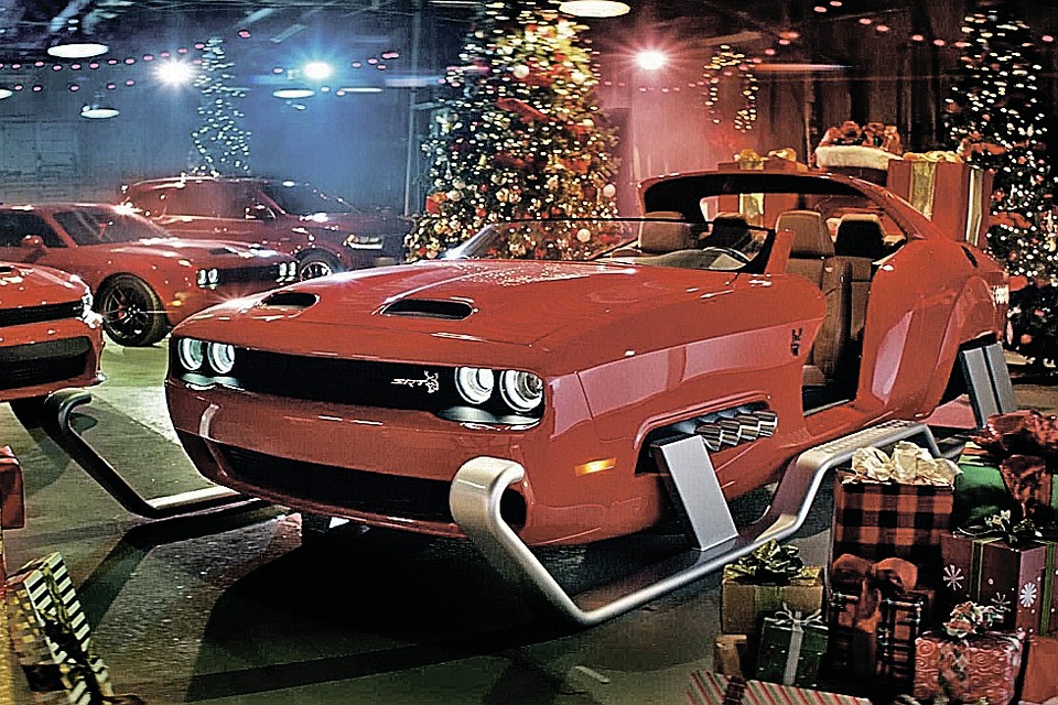 Вот в такие нарядные сани превратился спортивный Dodge Challenger SRT. Фото: Dodge