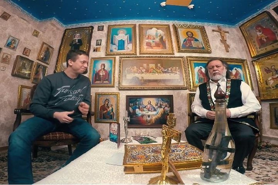 Особенной фигурой программы стал молдавский экстрасенс Моисей Лэпэдату.