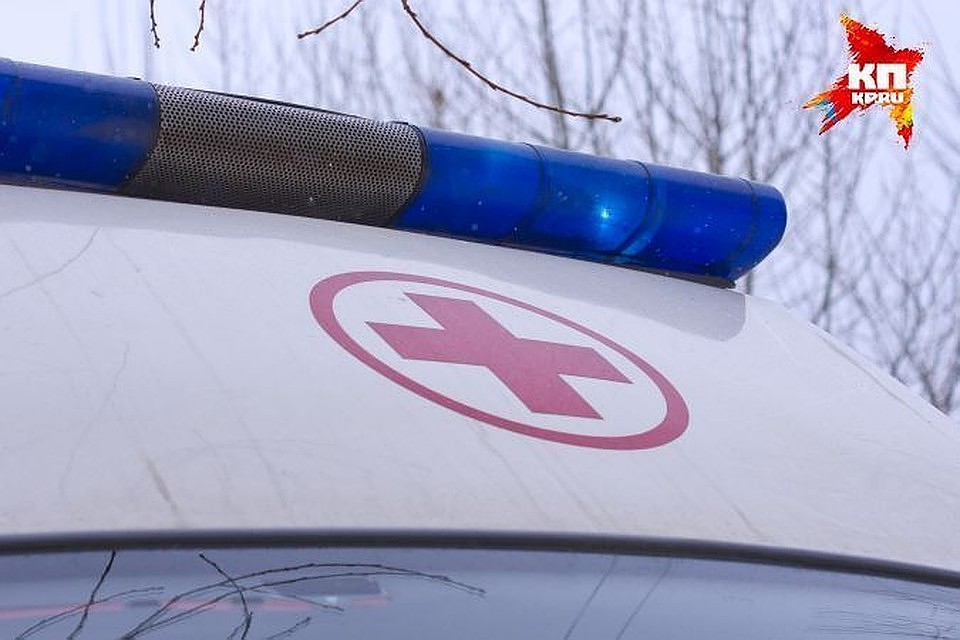 Двоим взрослым и двум маленьким девочкам понадобилась помощь медиков