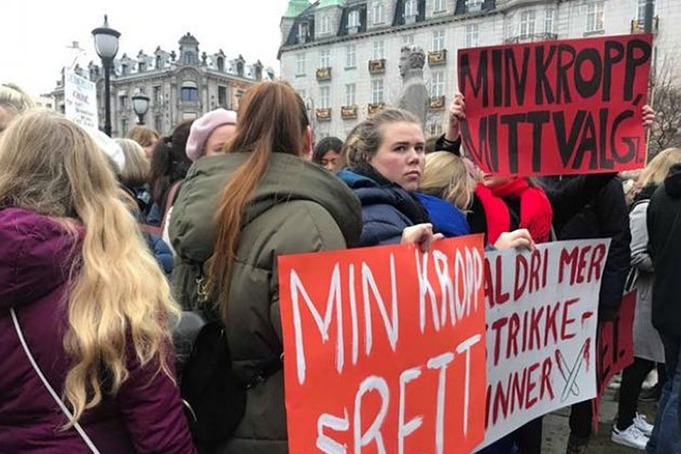 Тысячи норвежцев выступили против ограничения возможности для женщин сделать аборт. Фото: TVNET