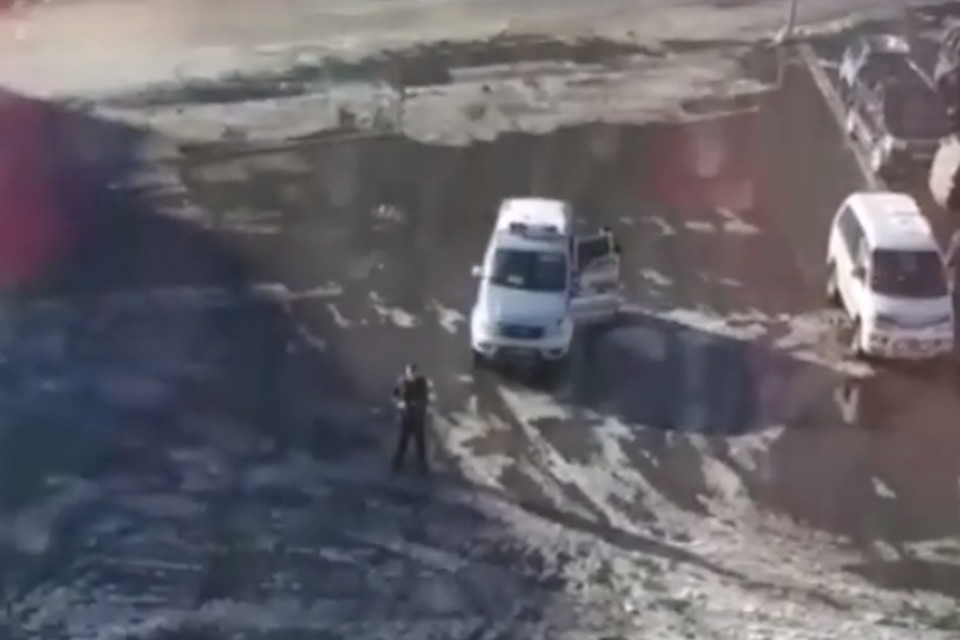 На Камчатке мужчина со спрятанным в одеяло ружьем пытался попасть в здание правительства