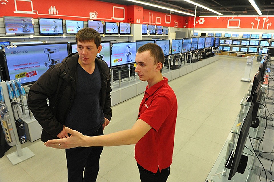 Волгоградцам просто некогда телевизор смотреть, они работают.