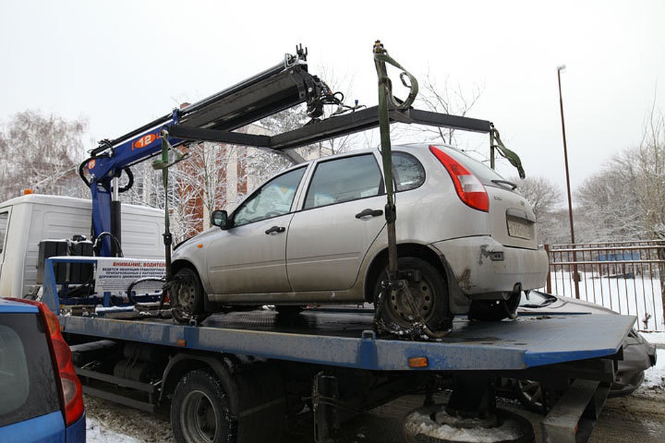 Генпрокуратура совместно с Госслужбой по борьбе с экономическими преступлениями выявили коррупционную схему по эвакуации авто.