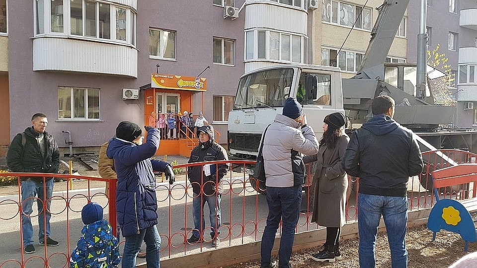 Местные жители добились приостановки строительных работ возле их домов