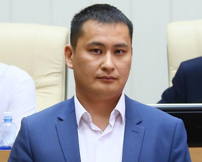 О новом кадровом назначении глава Якутии Айсен Николаев сообщил в Твиттере.