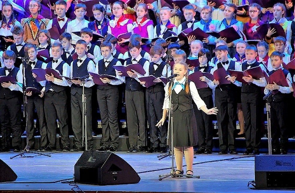 Юные голоса псковичек присоединятся к больше чем 500 голосам детей из других регионов страны.