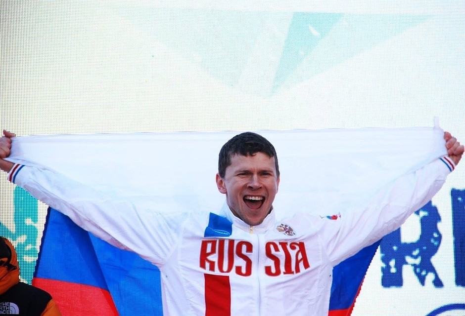 Тюменский обладатель Кубка мира по ледолазанию Николай Кузовлев выиграл 1 этап Кубка России сезона 2018 /19. Фото Николая Кузовлева