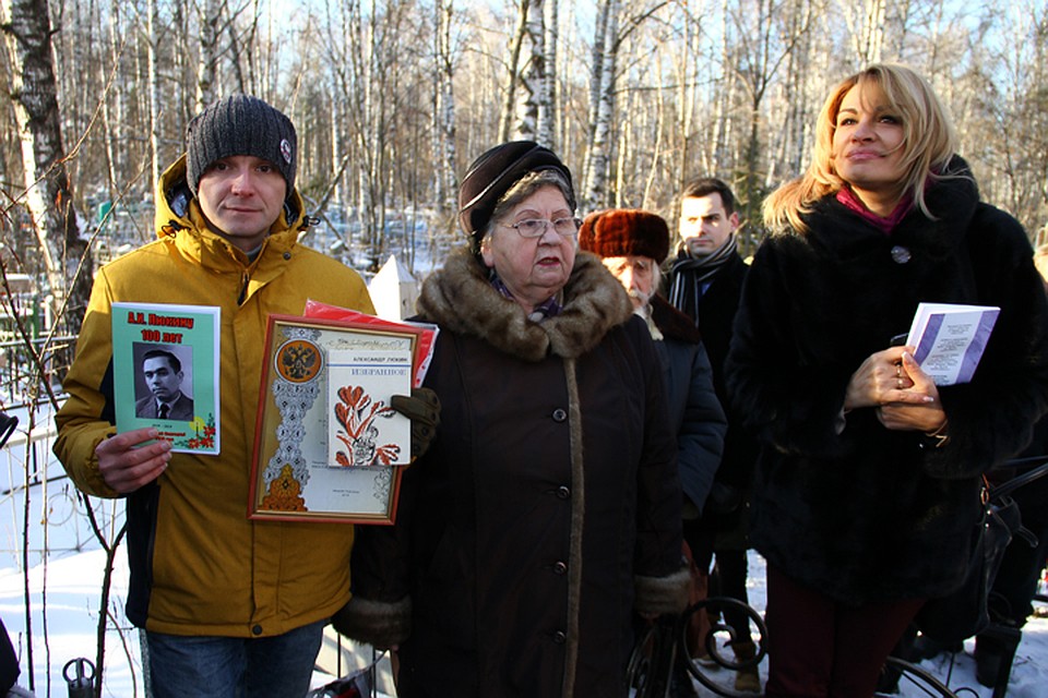В Нижнем Новгороде открыли памятник поэту Александру Люкину, которому в 2019 году исполнится 100 лет