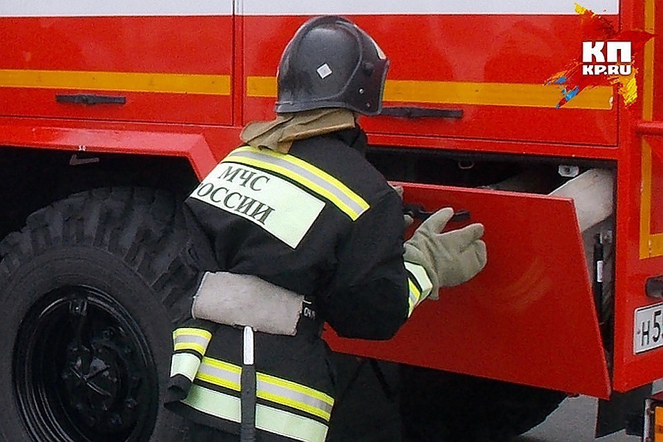 На улице Металлургов в Орле ночью тушили пожар в одной из квартир пятиэтажного дома