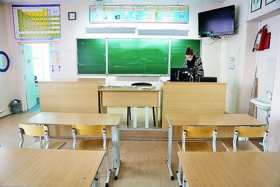 Занятия в школе начнутся в понедельник, 17 декабря.