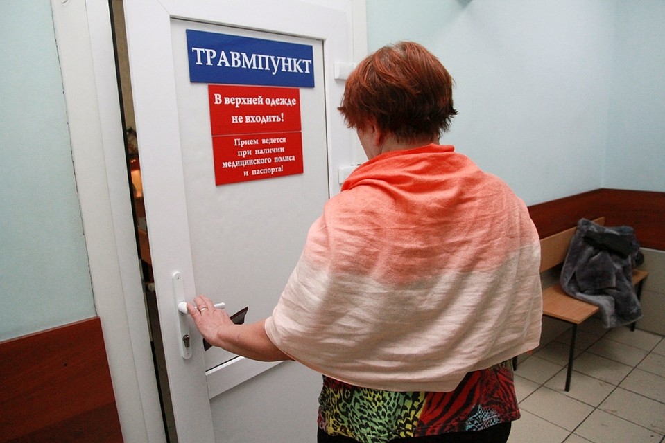 Отзывчивый курганец доставил бабушку в первую горбольницу, где ей оказали медицинскую помощь.