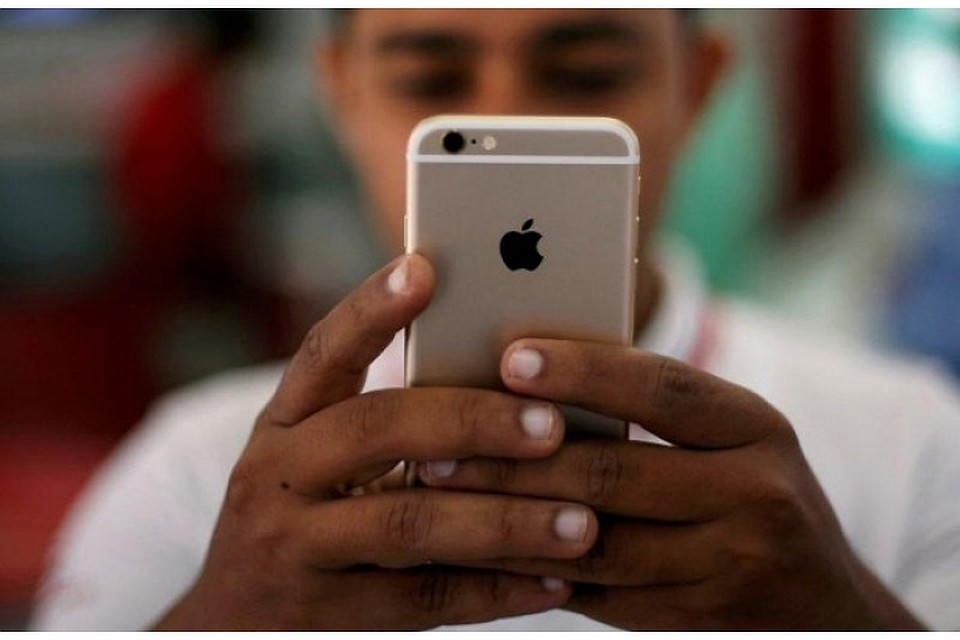 Эксперты назвали модели iPhone, которые скоро исчезнут из российских магазинов