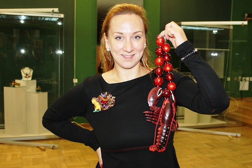 Украшение с раком и камнями Сваровски