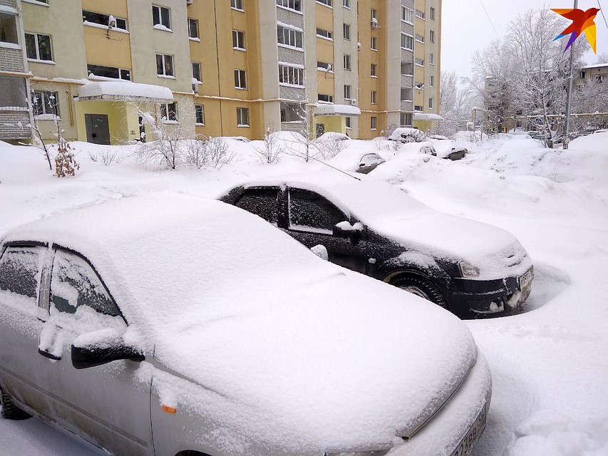 Припаркованные авто мешают уборке снега в Саратове - ОНФ