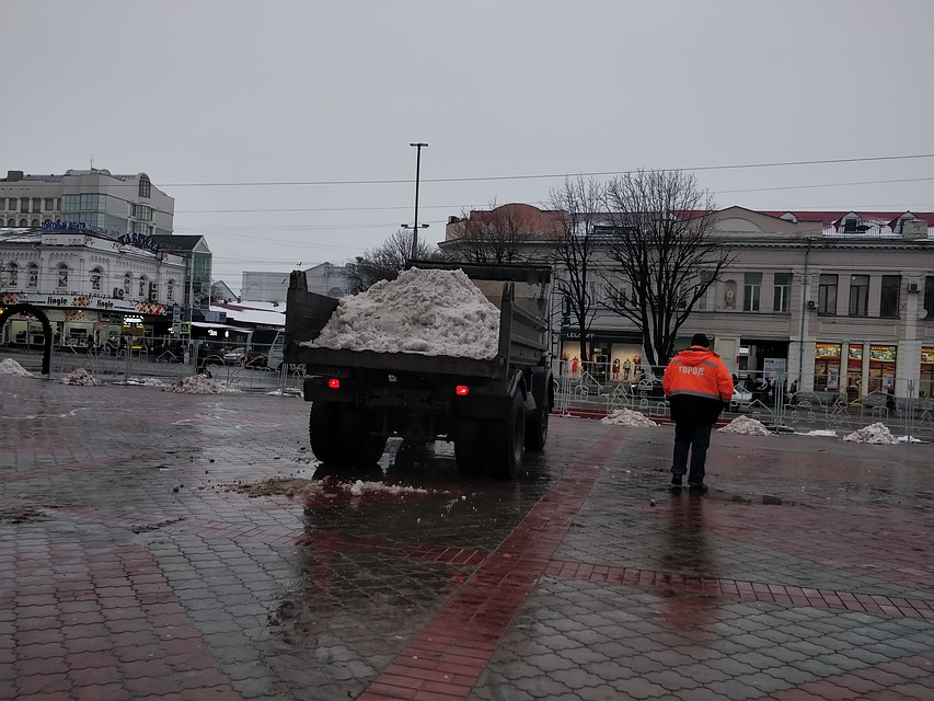 Уборщики выходят на работу в 5-6 утра