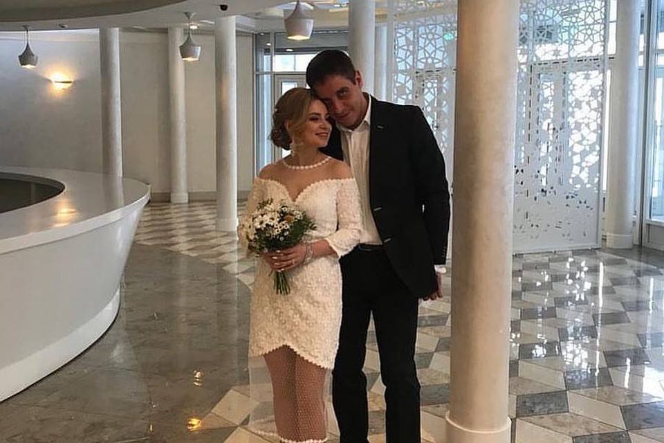 Новосибирский актер Павел Поляков женился 10 января. Фото: vk.com/krasnii_fakel.