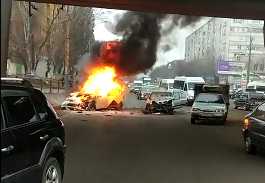 Машина сгорела за десять минут.