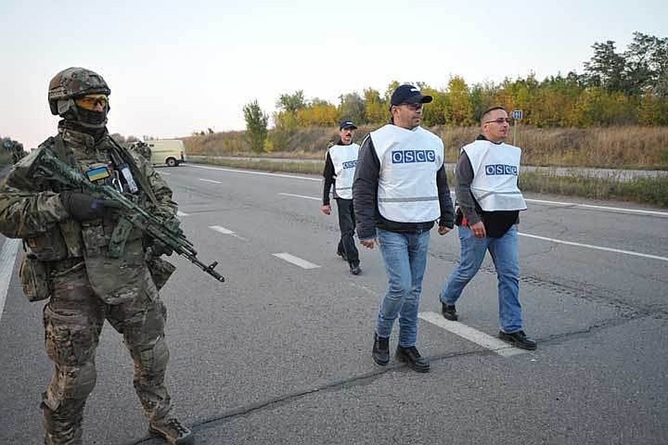 Наблюдатели уверяют, что огонь велся непосредственно по беспилотнику