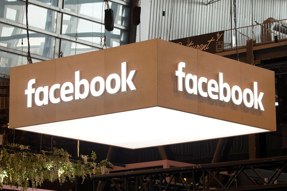 12 бывших сотрудников компании Facebook, уволенных в период с 2016 по 2018 год, заявили о культе личности, процветающем в фирме