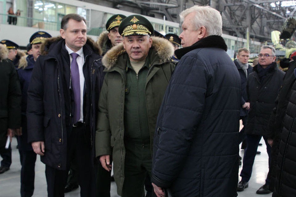 Министру обороны России Сергею Шойгу показали новые истребители на Иркутском авиационном заводе