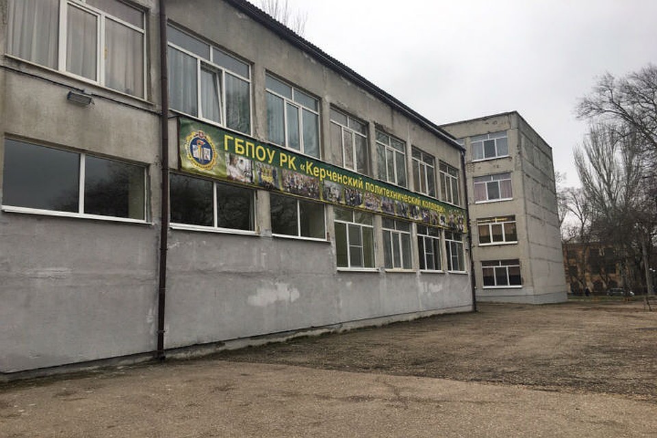 Тогда штаб организовали прямо на месте трагедии