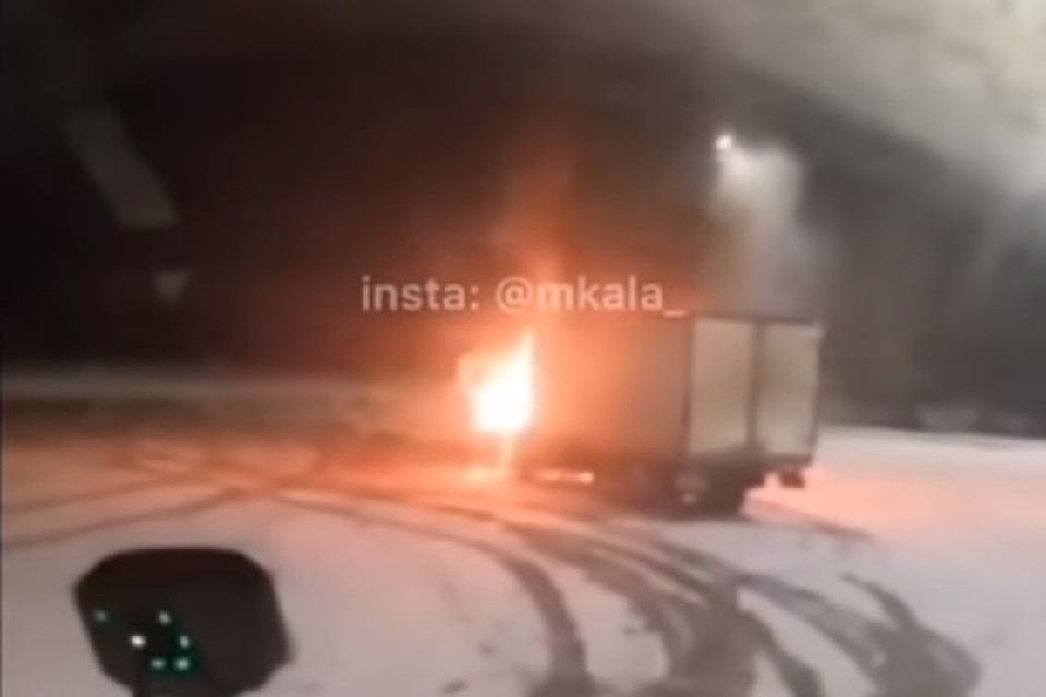 Спаситель вытащил дальнобойщика из горящей фуры