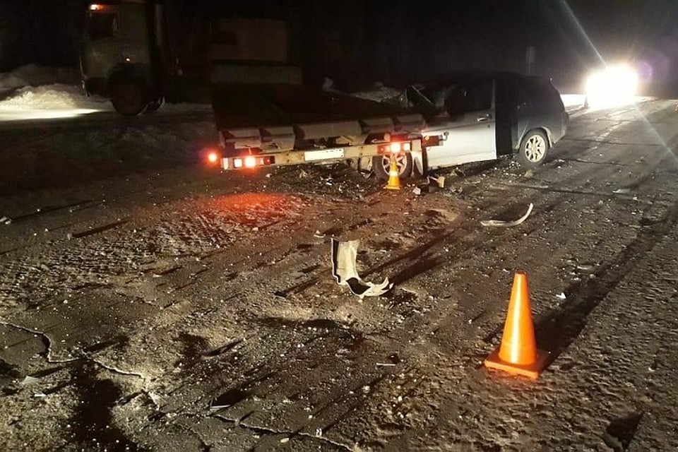 Два ребенка получили травмы в ДТП под Ноябрьском Фото: Госавтоинспекция Ямала