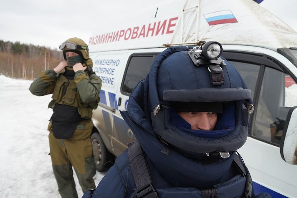 В управлении образования Чкаловского района уже к трем часа дня сотрудники смогли вернуться на места после проверки.