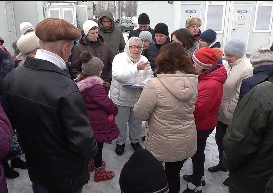 Возмущенные переселенцы вышли на митинг. Фото: facebook.com/pgsich