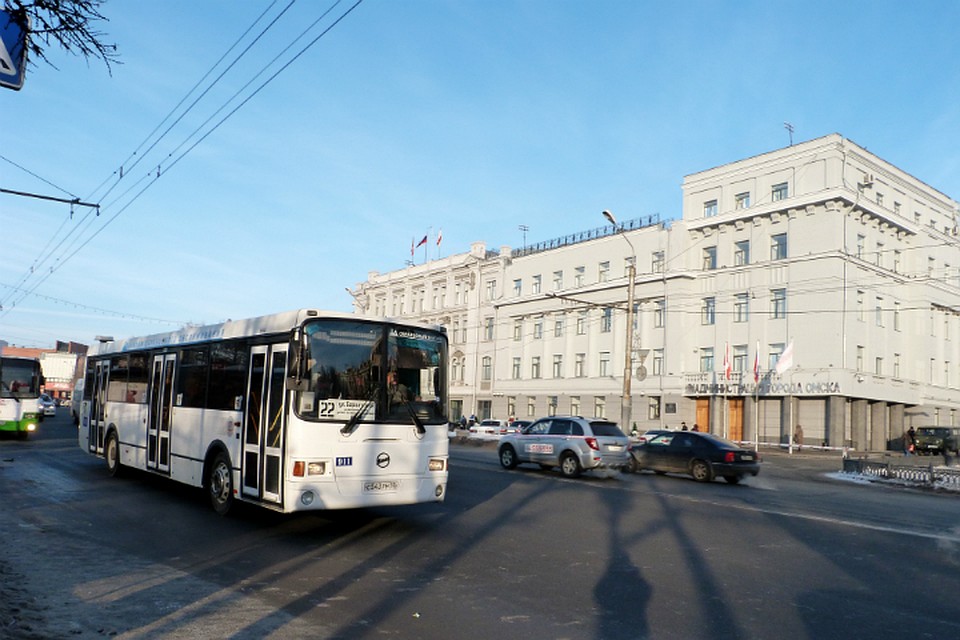 В омском транспорте планируют вообще отказаться от оплаты за наличный расчет.