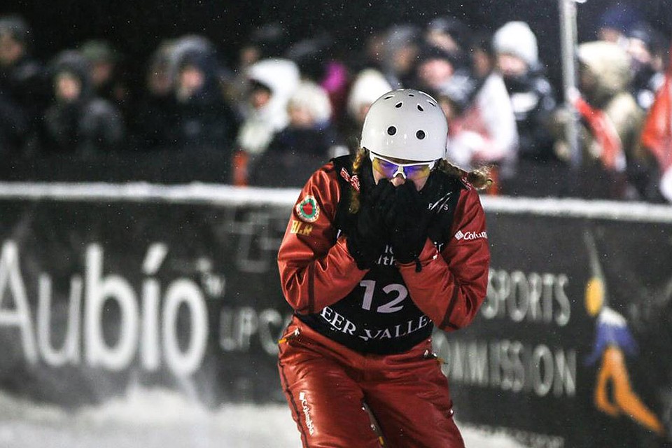 Эмоции Александры Романовской: только что она стала чемпионкой мира. Фото: facebook.com/fisfreestyle