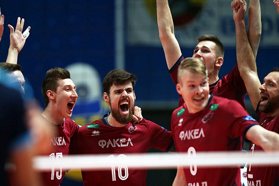 Новоуренгойский «Факел» обыграл действующего чемпиона России – казанский «Зенит» Фото: yanao.ru