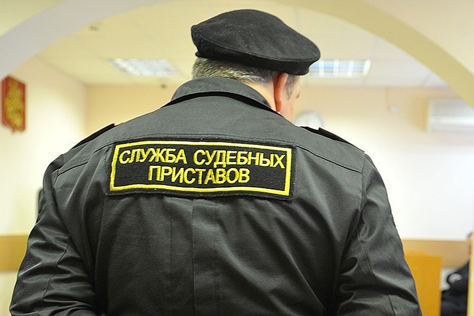 Судебные приставы Петербурга арестовали за долги бетономешалку.