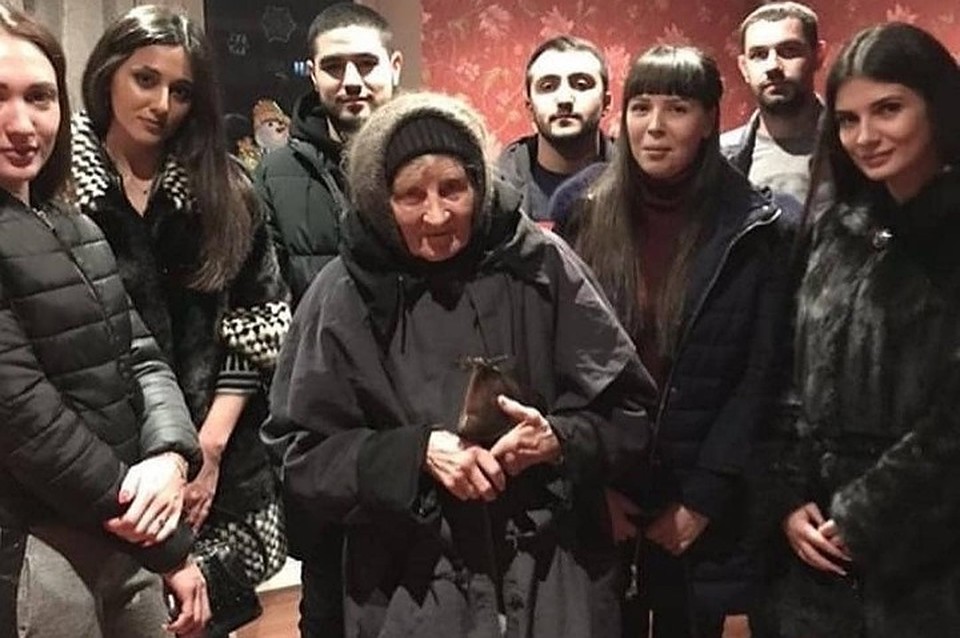 Неравнодушные ростовчане отыскали бабушку и очень хотят ей помочь. Фото: Группа Вконтакте "Ростов-Главный".
