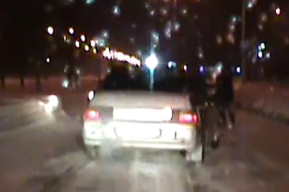Полицейские загнали нарушителя в ловушку. Кадр: ГУ МВД по Кемеровской области