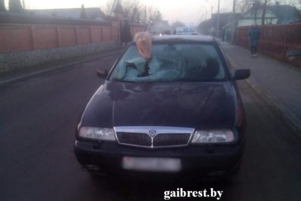В Лунинце автомобиль наехал на школьницу Фото: ГАИ УВД Брестского облисполкома