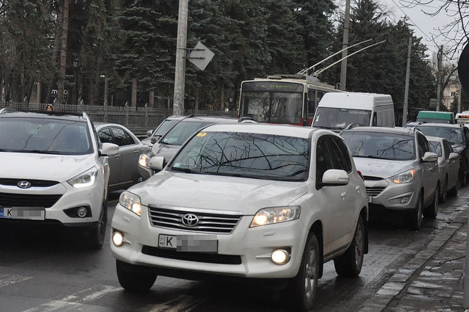 В городе - напряженный трафик.
