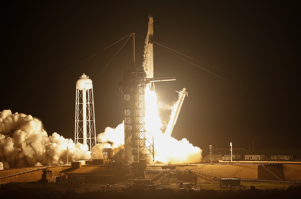 SpaceX запустила Dragon-2 в рамках первого тестового полёта на МКС