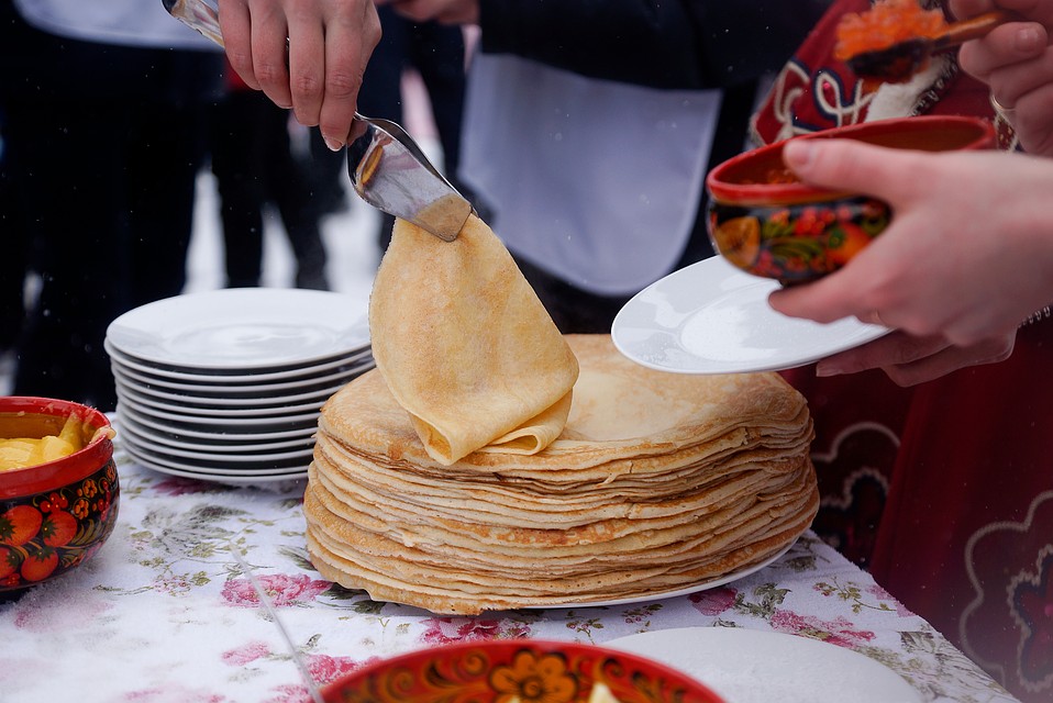 Блины и пляски