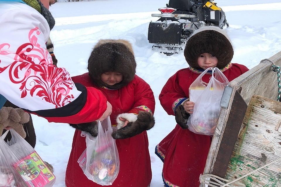 Жители Надымского района приготовили подарки для детей оленеводов Фото: nadymregion.ru