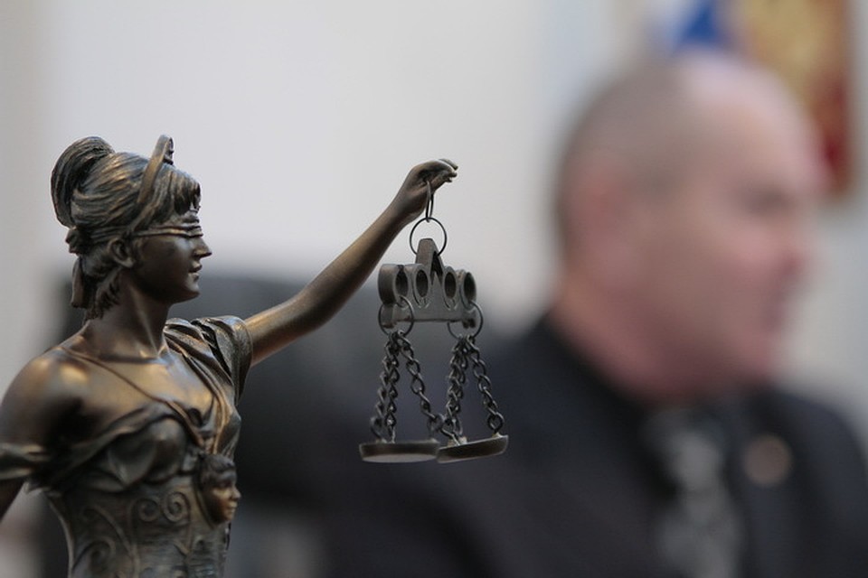 Суд признал водителя, сбившего двух пешеходов, виновным.