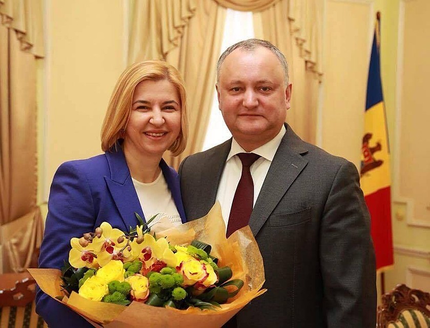 Игорь Додон наградил Ирину Влах Орденом Почета