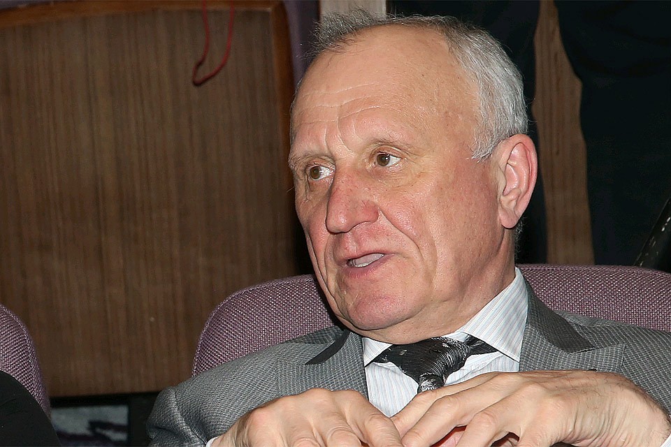 Геннадий Бурбулис.