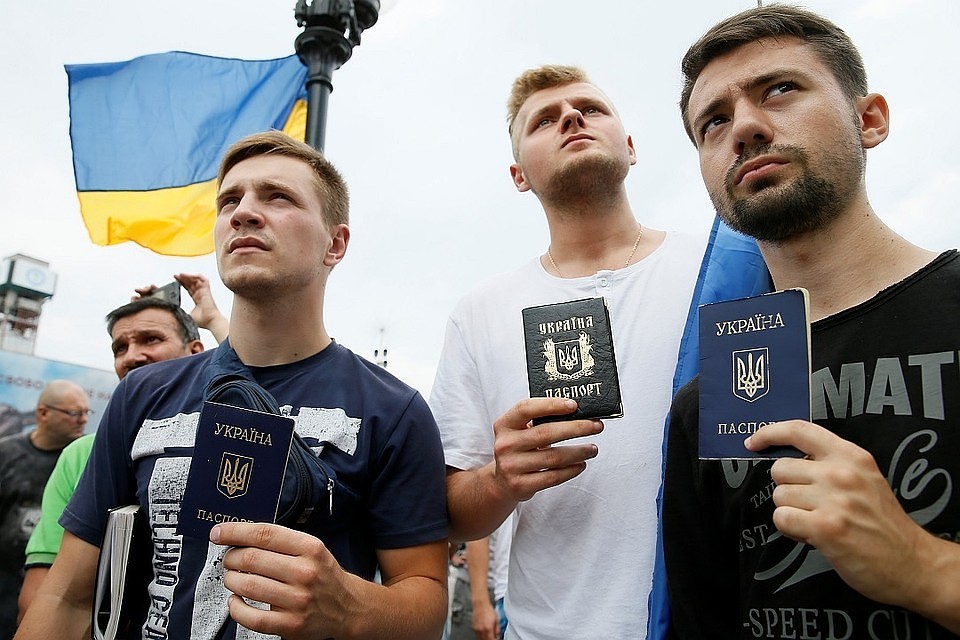 Большинство россиян негативно относятся к Украине