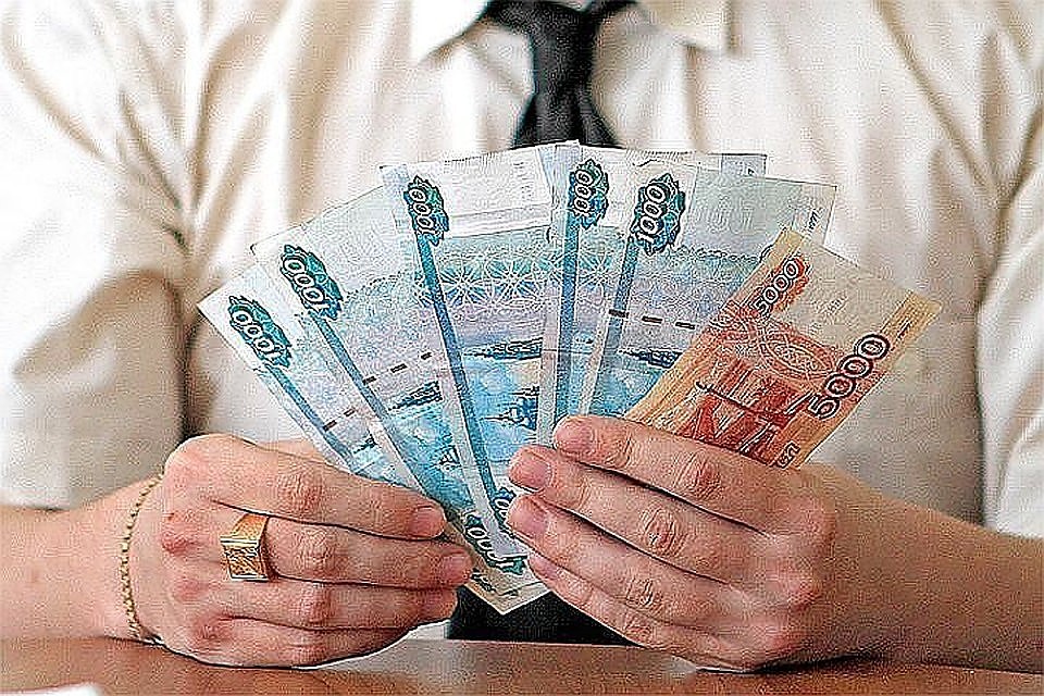 Статистики рассказали, сколько получают госслужащие.