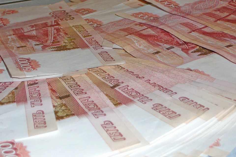 Зарплаты чиновников ХМАО признаны одними из самых высоких в России
