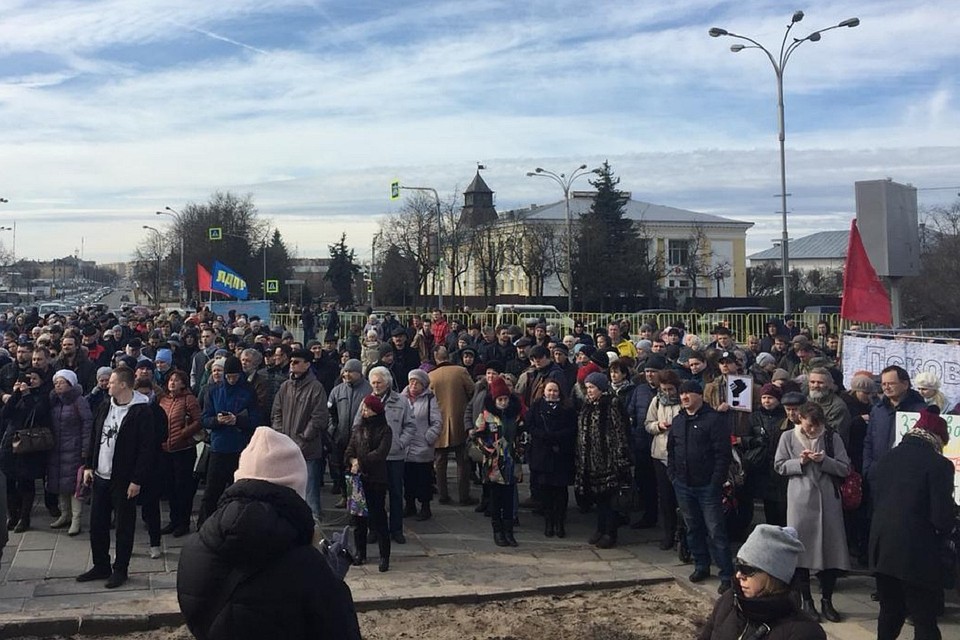 В Пскове 23 марта прошел митинг, инициаторами которого выступили коммунисты. Фото: Максим АНДРЕЕВ.