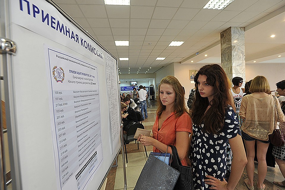 Сейчас бюджетные места доступны 57 из 100 выпускников школ