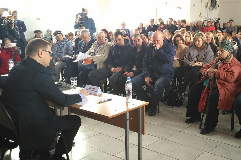 Алексей Текслер встретился с жильцами обрушившегося дома в Магнитогорске 26 марта.